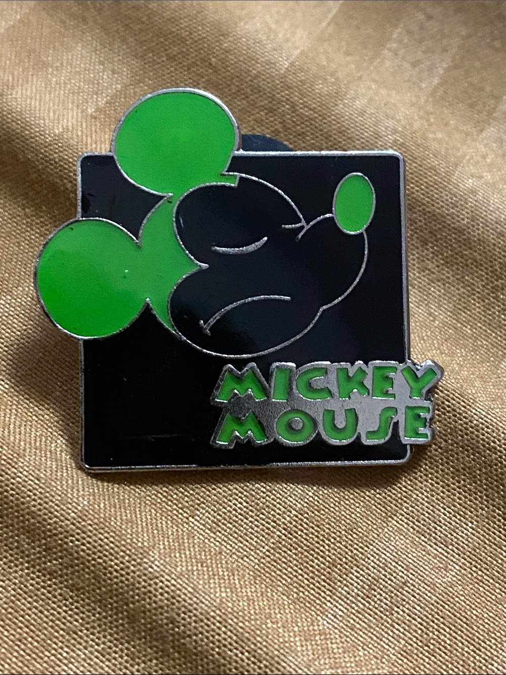 Disney pin Collector Mickey Mouse Green & Black Enamel Pin